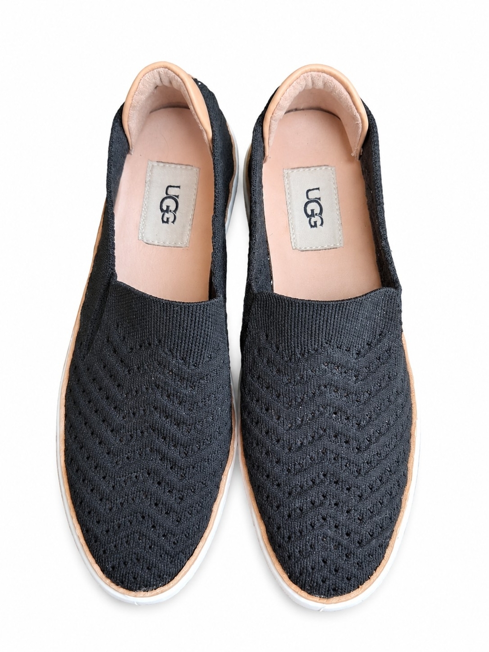 UGG Sammy Chevron Knit Slip-On Sneakers Black Size 6 Comfort Flats EUC - Picture 3 of 14